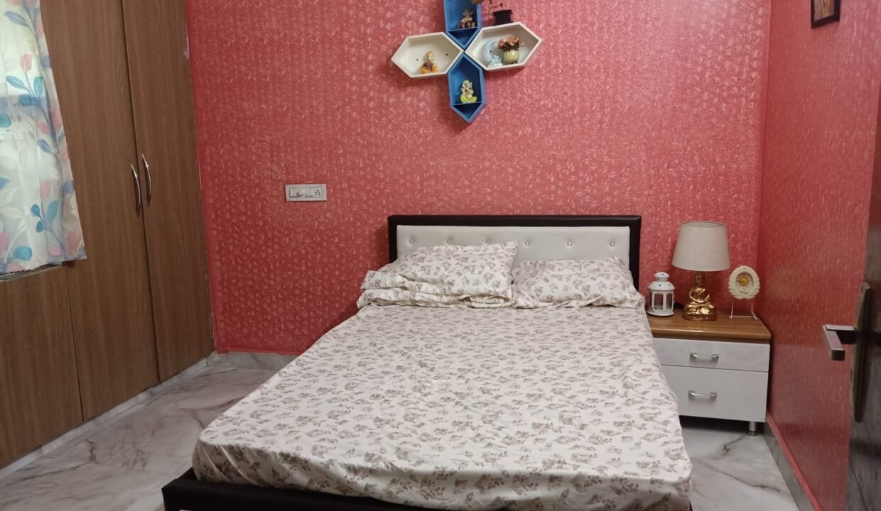 flat bed room